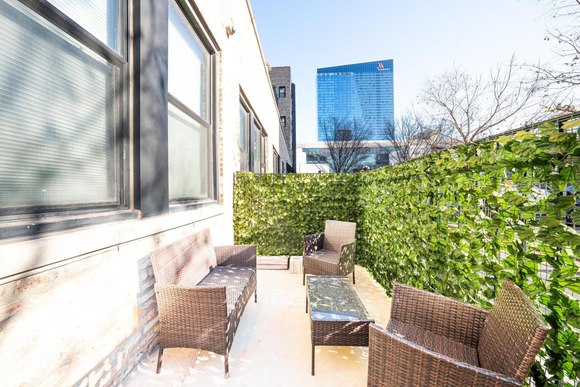 Luxery Stay Chicago - Across From Mccormick Place & Wintrust Arena Экстерьер фото